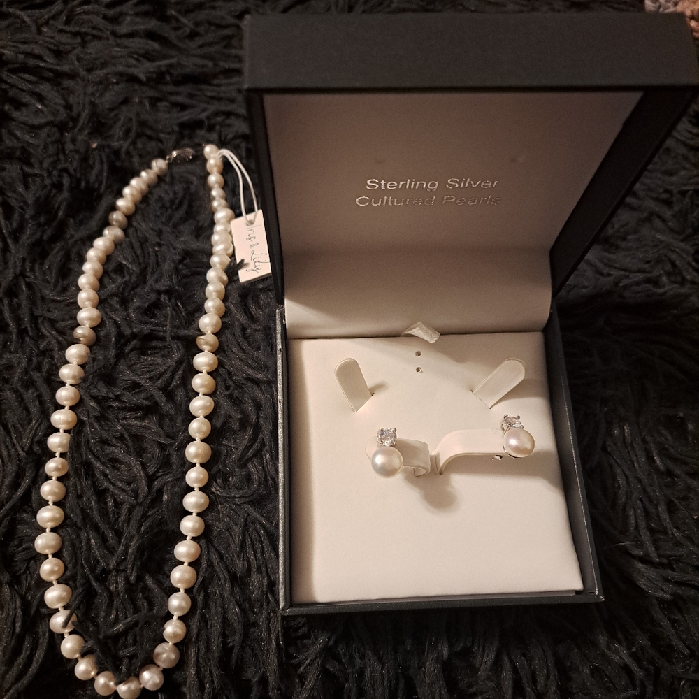 Sterling silver pearl necklace and earring set